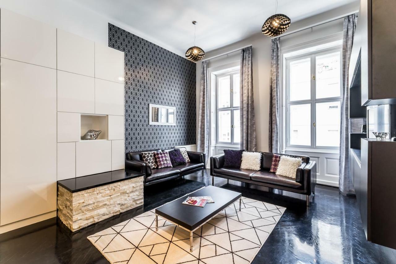 Bpr B&W Elegant Home Budapest Esterno foto